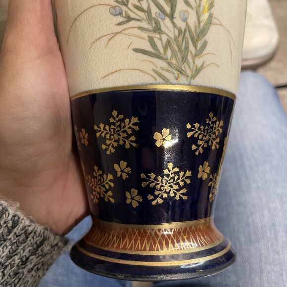 Pair of Vintage Satsuma Pottery Vases 7.5” Floral Blue Gold Signed - Picture 6 of 11